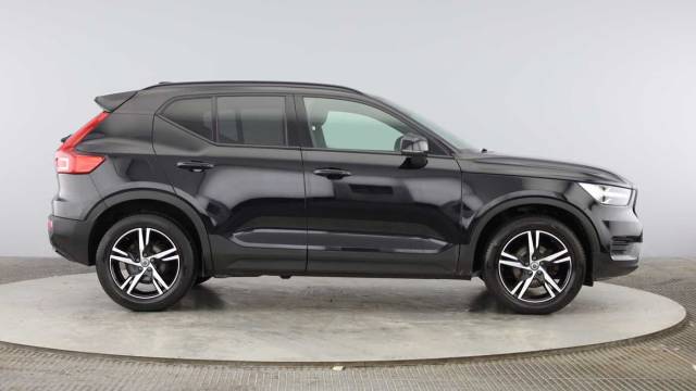 2021 Volvo XC40 1.5 T3 R-Design Manual