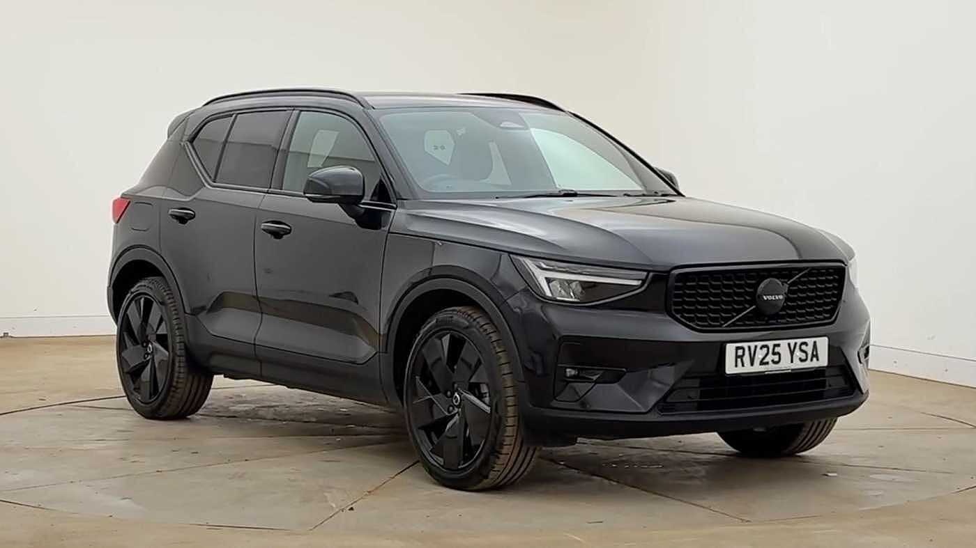 2025 Volvo XC40
