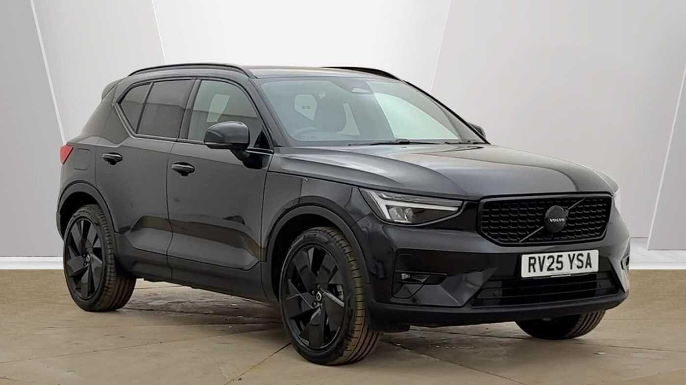2025 Volvo XC40