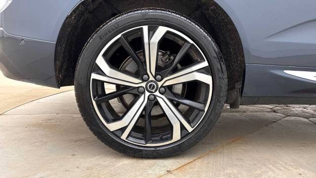 2025 Volvo XC60 2.0 B5 AWD Mild hybrid Petrol Ultra Bright