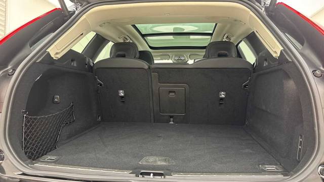2025 Volvo XC60 2.0 B5 AWD Mild hybrid Petrol Ultra Dark