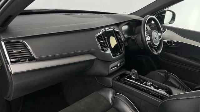 2022 Volvo XC90 2.0 B5 AWD mild hybrid Diesel R-Design