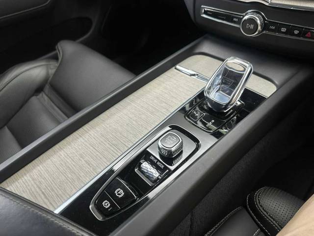 2021 Volvo XC60 2.0 B5 Mild Hybrid Petrol Inscription Pro