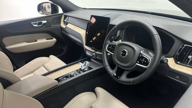 2025 Volvo XC60 2.0 B5 AWD Mild hybrid Petrol Plus Dark