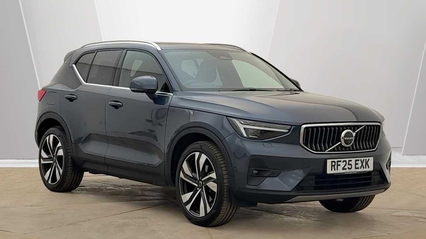 2025 Volvo XC40