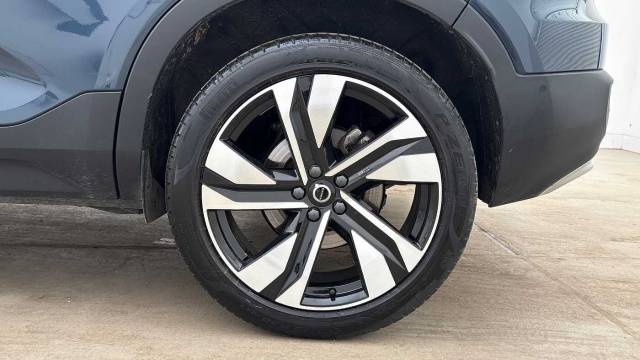 2025 Volvo XC40 2.0 B3 Mild hybrid Petrol Ultra Bright