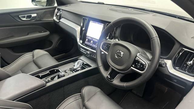 2025 Volvo V60 2.0 B4 Mild hybrid Petrol Ultra Dark