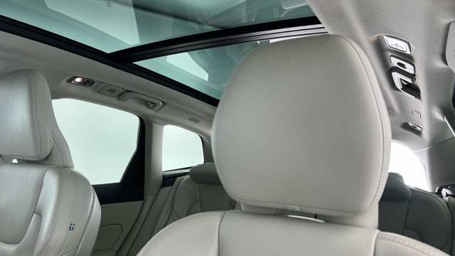 2021 Volvo XC60 2.0 T8 AWD PHEV Recharge Inscription Pro