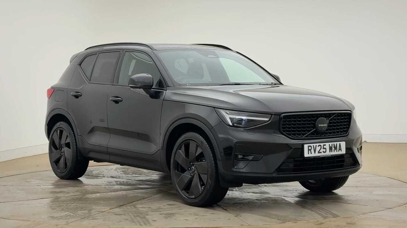 2025 Volvo XC40