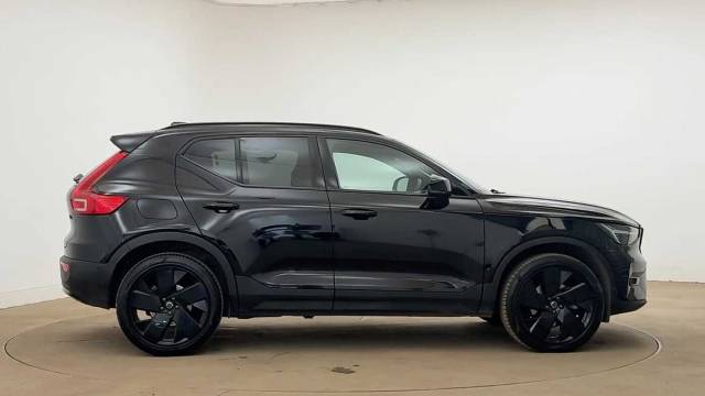 2025 Volvo XC40 2.0 B4 Mild Hybrid Petrol, Black Edition Ultra