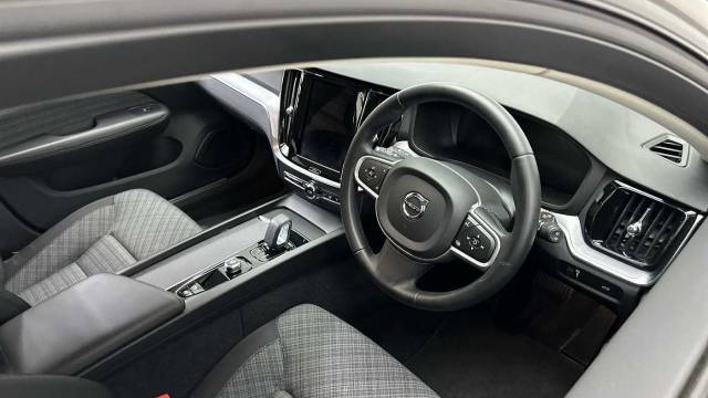 2021 Volvo V60 2.0 B4 mild hybrid Diesel Momentum