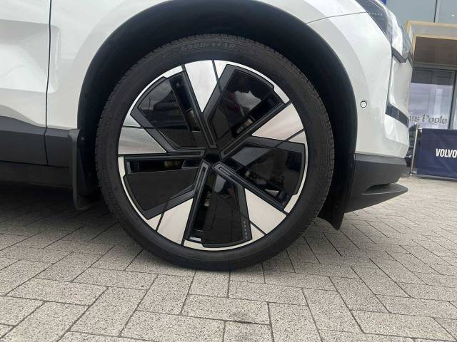 2025 Volvo Ex30 Twin Motor Performance Ultra Electric