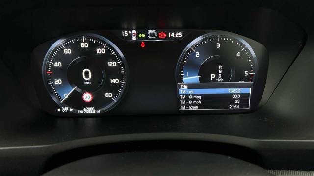 2022 Volvo XC90 2.0 B5 AWD mild hybrid R-Design