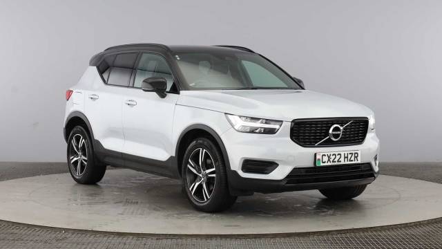Volvo XC40 1.5 T3 R-Design Manual 4x4 vehicle Petrol Glacier Silver
