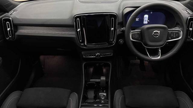 2023 Volvo XC40 2.0 B4 Mild hybrid Petrol Ultimate Dark