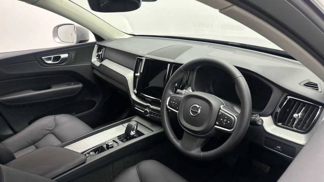 2023 Volvo XC60 2.0 B5 AWD Mild Hybrid Petrol Core