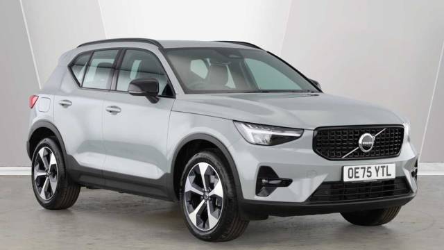 Volvo XC40 2.0 B3 Mild hybrid Petrol Plus Dark 4x4 vehicle Petrol Vapour Grey