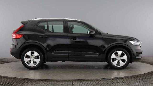 2022 Volvo XC40 1.5 T3 Momentum Manual