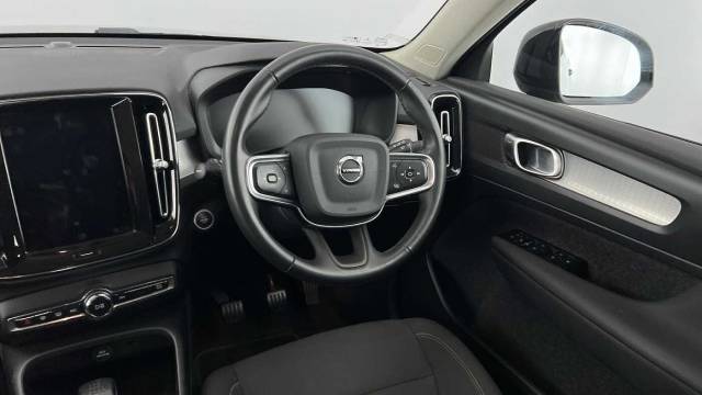 2022 Volvo XC40 1.5 T3 Momentum Manual