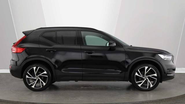 2021 Volvo XC40 2.0 B4 Mild Hybrid Petrol R-Design Pro