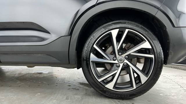 2021 Volvo XC40 2.0 B4 Mild Hybrid Petrol R-Design Pro