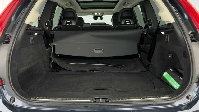 2022 Volvo XC90 2.0 B5 AWD mild hybrid Diesel Plus Dark