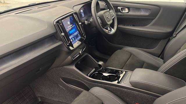 2022 Volvo C40 Twin Motor Electric Recharge Pro