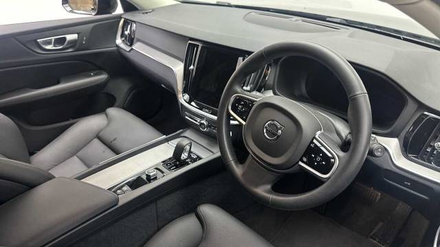 2025 Volvo V60 2.0 B4 Mild hybrid Petrol Plus Dark