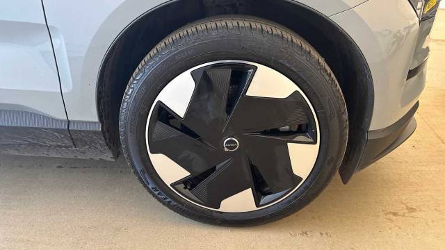 2024 Volvo Ex30 Single Motor Extended Range Electric Plus