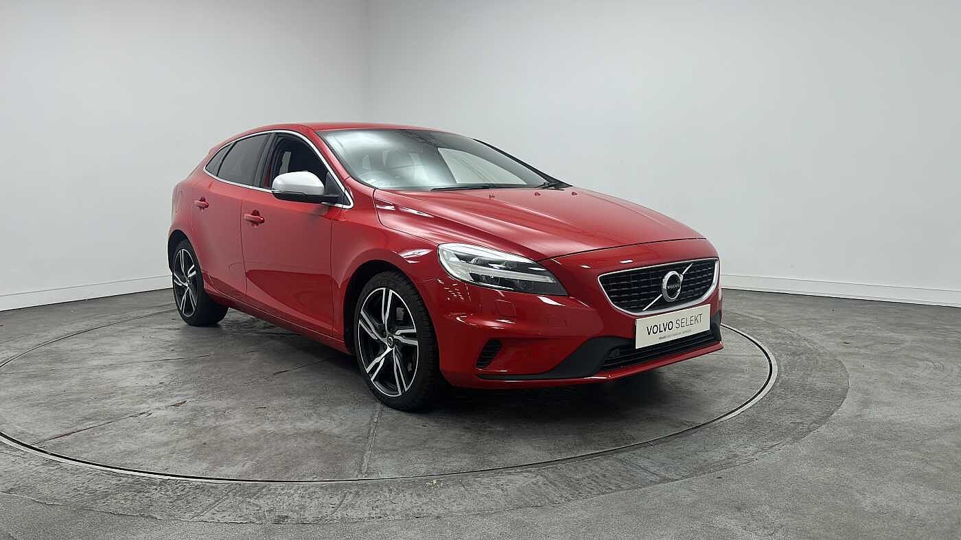 2019 Volvo V40