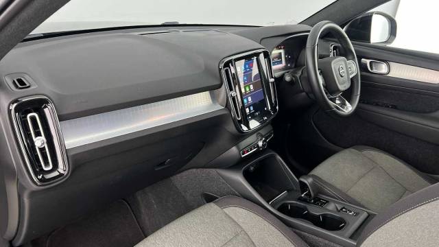 2023 Volvo XC40 2.0 B3 Mild Hybrid Core Petrol