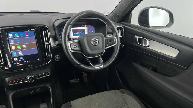 2023 Volvo XC40 2.0 B3 Mild Hybrid Core Petrol