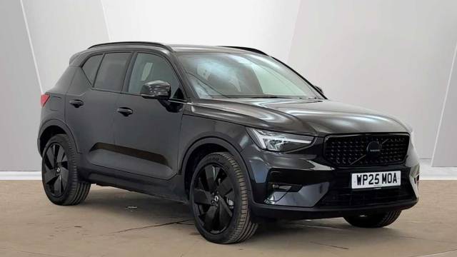 Volvo XC40 2.0 B4 Mild hybrid Petrol Black Edition Plus 4x4 vehicle Petrol Onyx Black