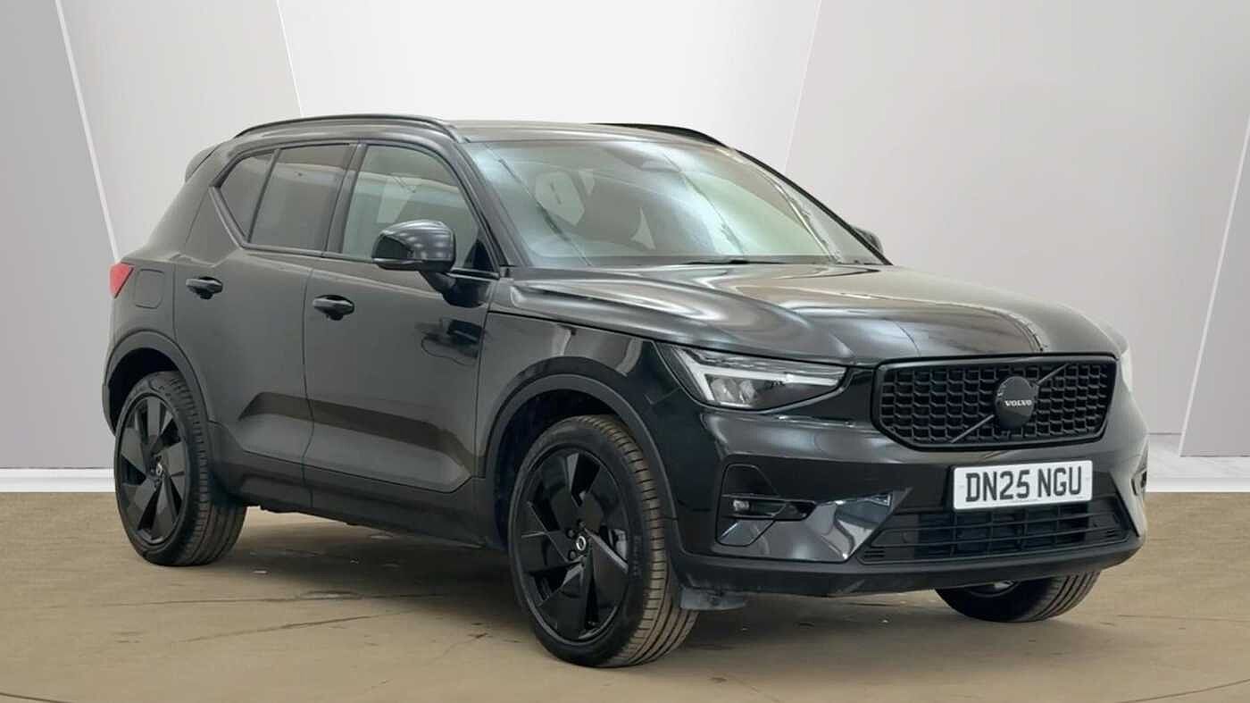 2025 Volvo XC40