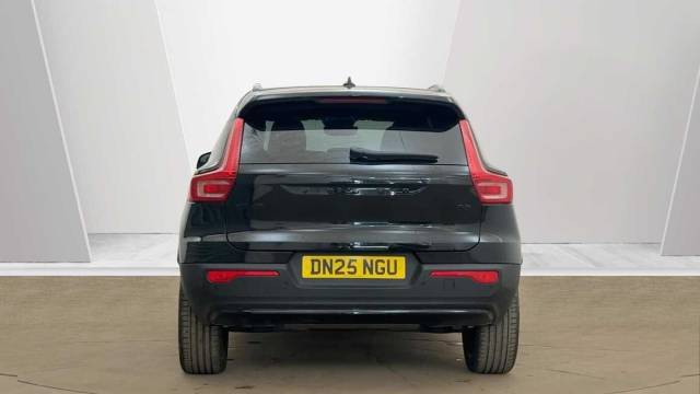 2025 Volvo XC40 2.0 B3 Mild hybrid Petrol Black Edition Plus