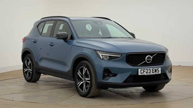 Volvo XC40 2.0 B3 mild hybrid Petrol Plus Dark 4x4 vehicle Petrol Fjord Blue