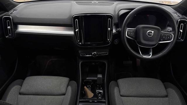 2023 Volvo XC40 2.0 B3 mild hybrid Petrol Plus Dark