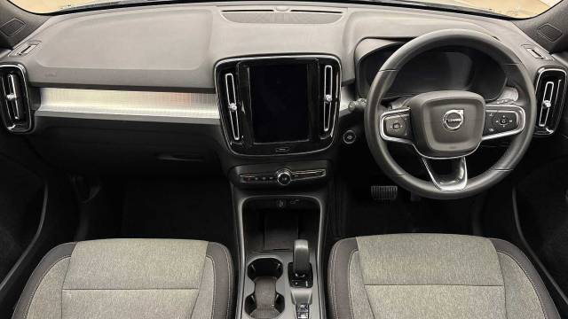 2023 Volvo XC40 2.0 B3 Mild hybrid Petrol Core Automatic