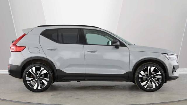 2025 Volvo XC40 2.0 B3 Mild hybrid Petrol Ultra Dark