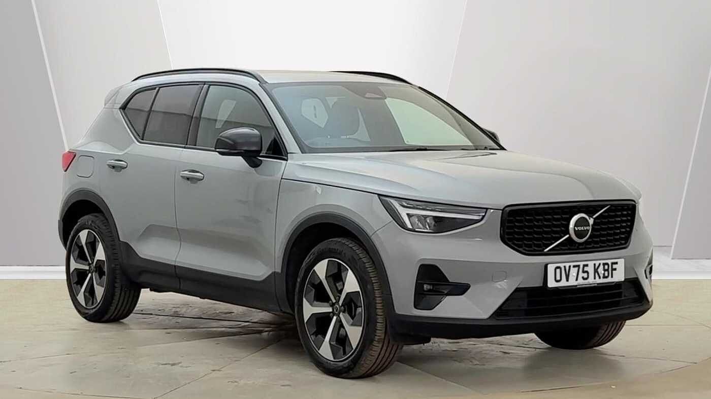 2025 Volvo XC40