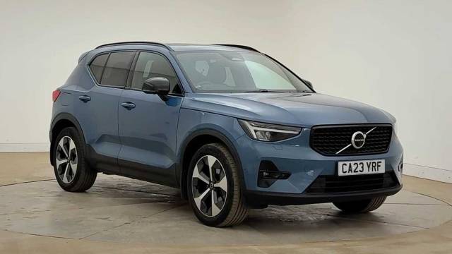 Volvo XC40 2.0 B4 Mild Hybrid Petrol Ultimate Dark 4x4 vehicle Petrol Fjord Blue