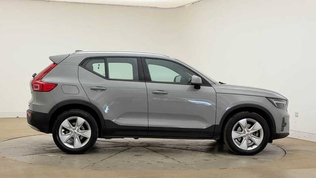 2023 Volvo XC40 2.0 B3 Mild Hybrid Petrol Core