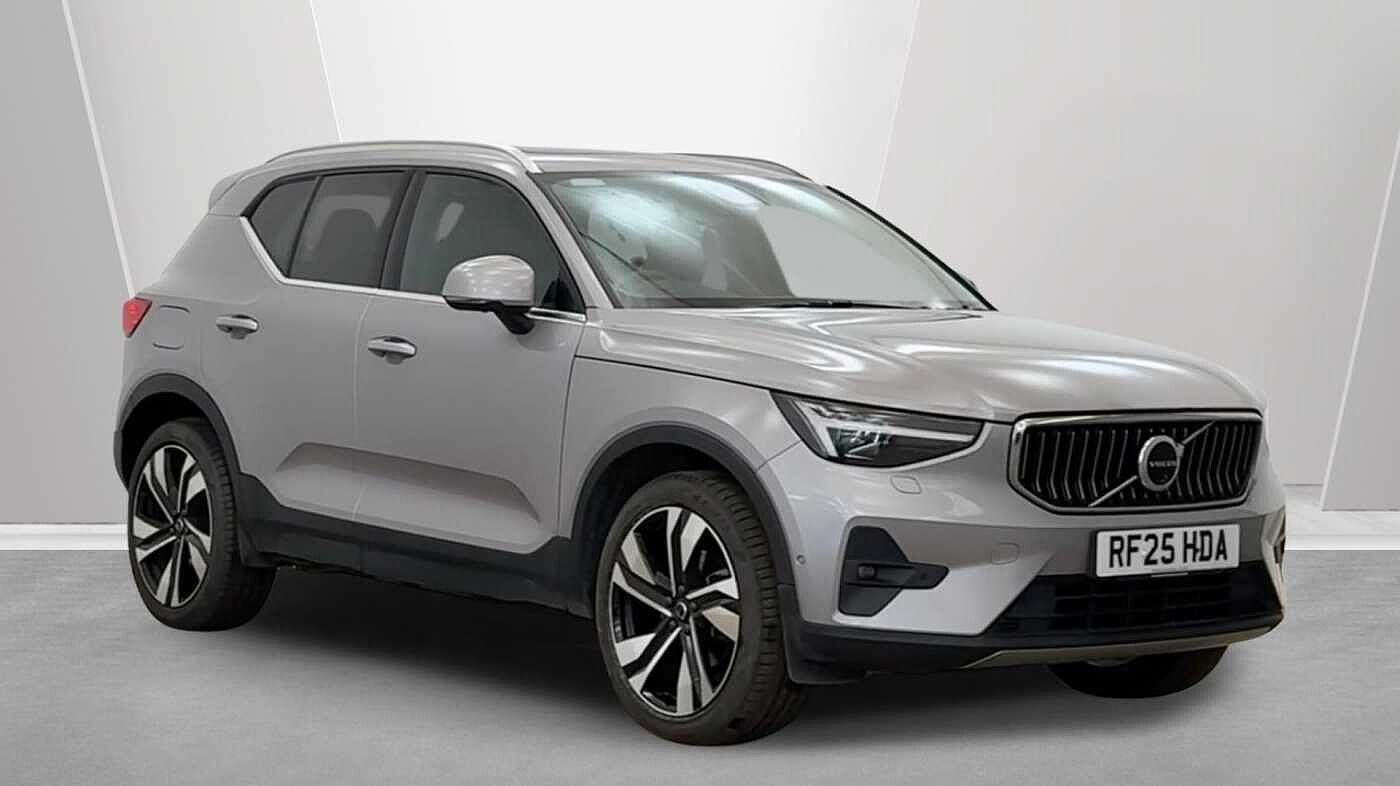2025 Volvo XC40