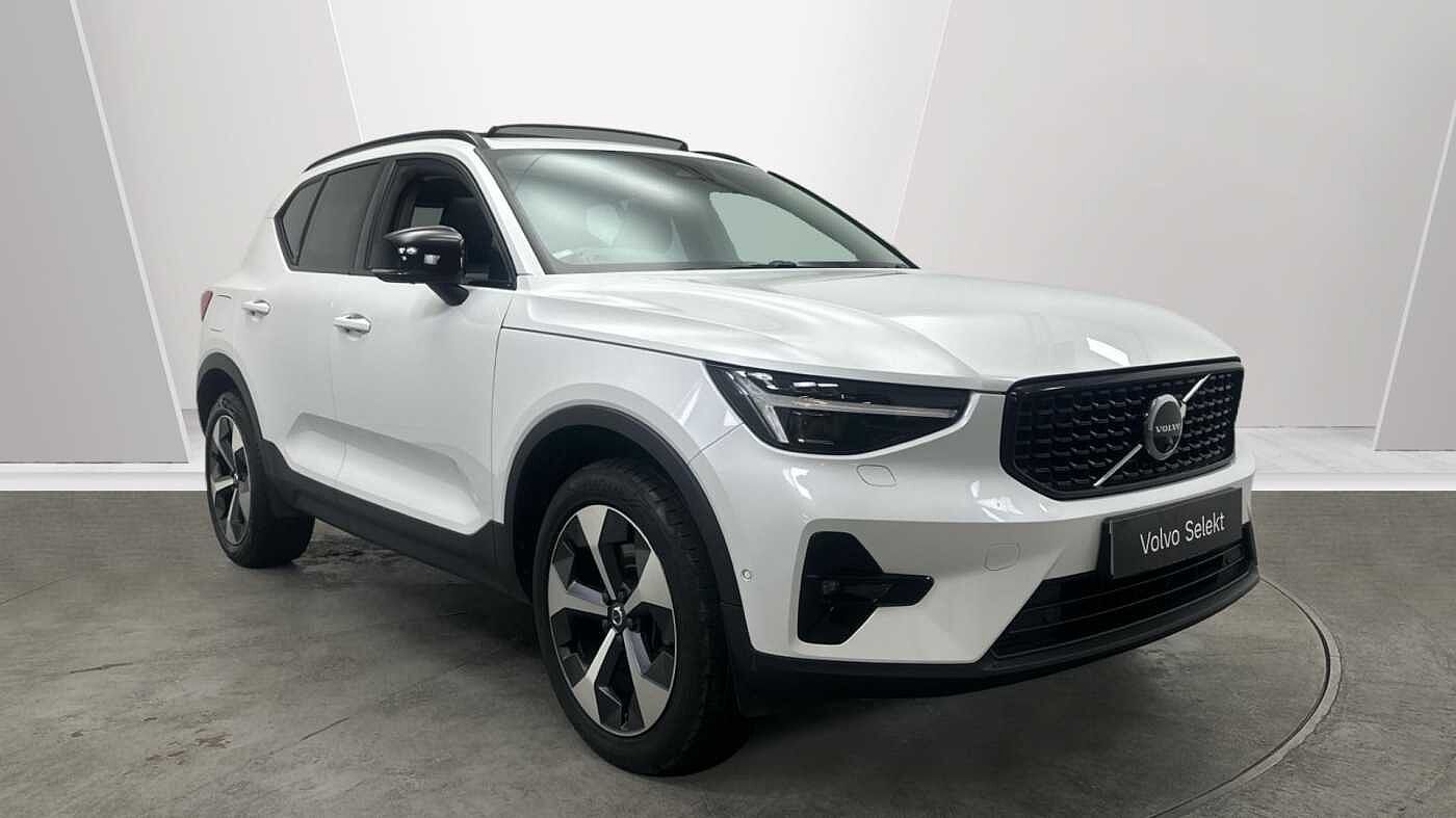 2023 Volvo XC40