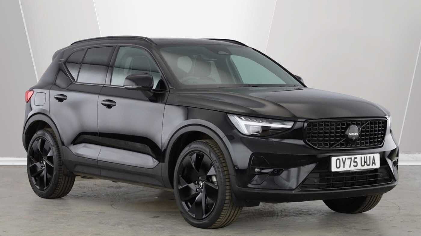 2025 Volvo XC40