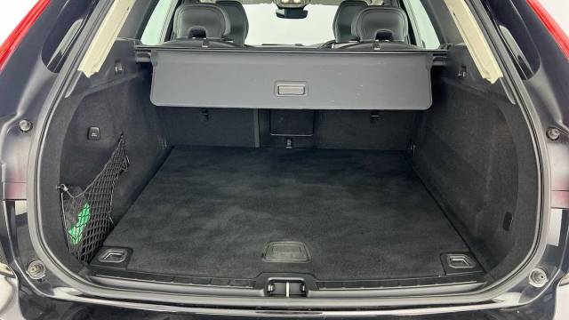 2023 Volvo XC60 2.0 B5 AWD Mild Hybrid Petrol Core