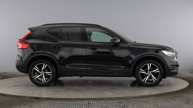 2021 Volvo XC40 1.5 T3 R-Design Manual