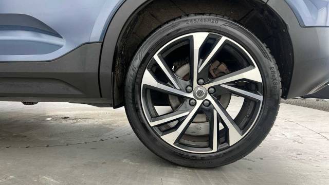 2021 Volvo XC40 2.0 B4 Mild Hybrid Petrol R-Design Pro