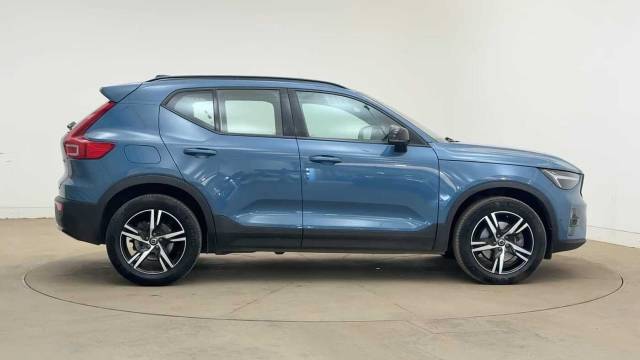 2024 Volvo XC40 2.0 B3 Mild Hybrid Petrol Plus Dark