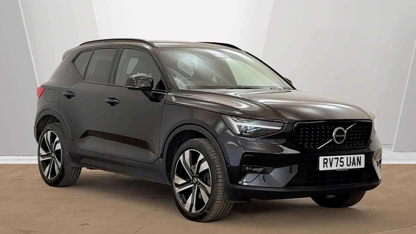 2025 Volvo XC40